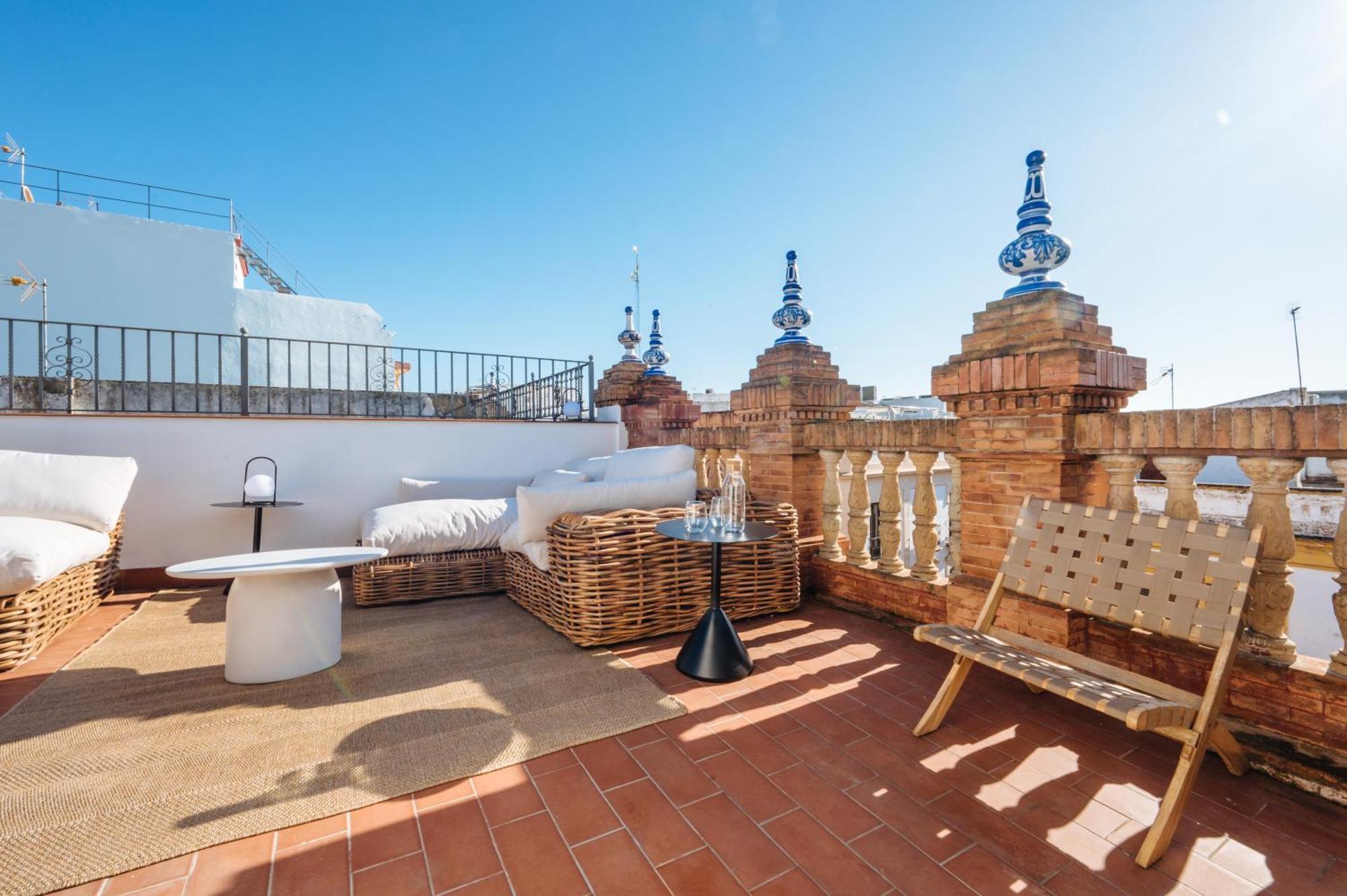 Apartamentos "El Escondite De Triana" เซบีญา ภายนอก รูปภาพ