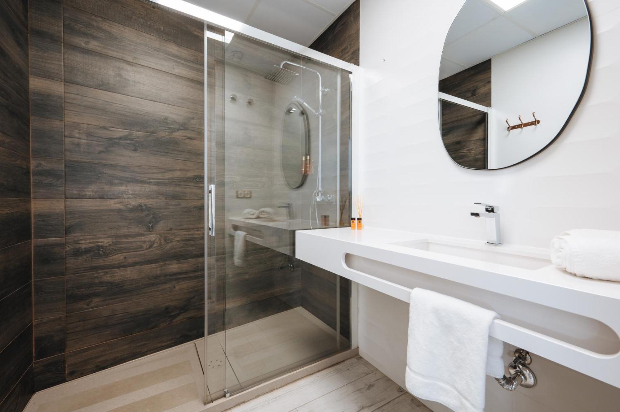 Apartamentos "El Escondite De Triana" เซบีญา ภายนอก รูปภาพ