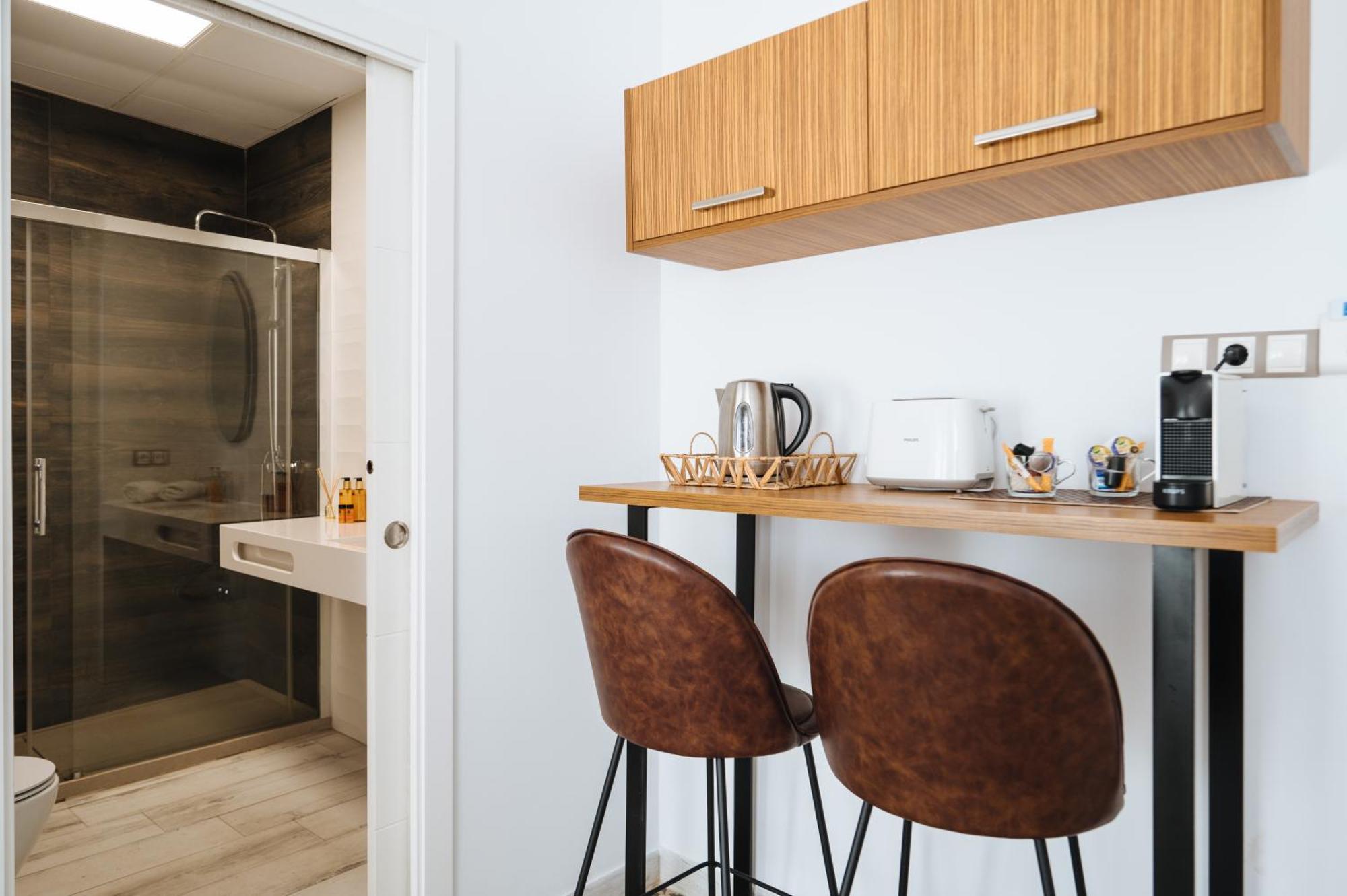 Apartamentos "El Escondite De Triana" เซบีญา ภายนอก รูปภาพ