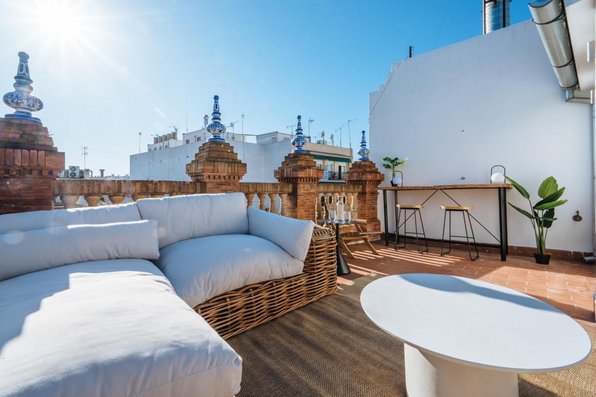Apartamentos "El Escondite De Triana" เซบีญา ภายนอก รูปภาพ